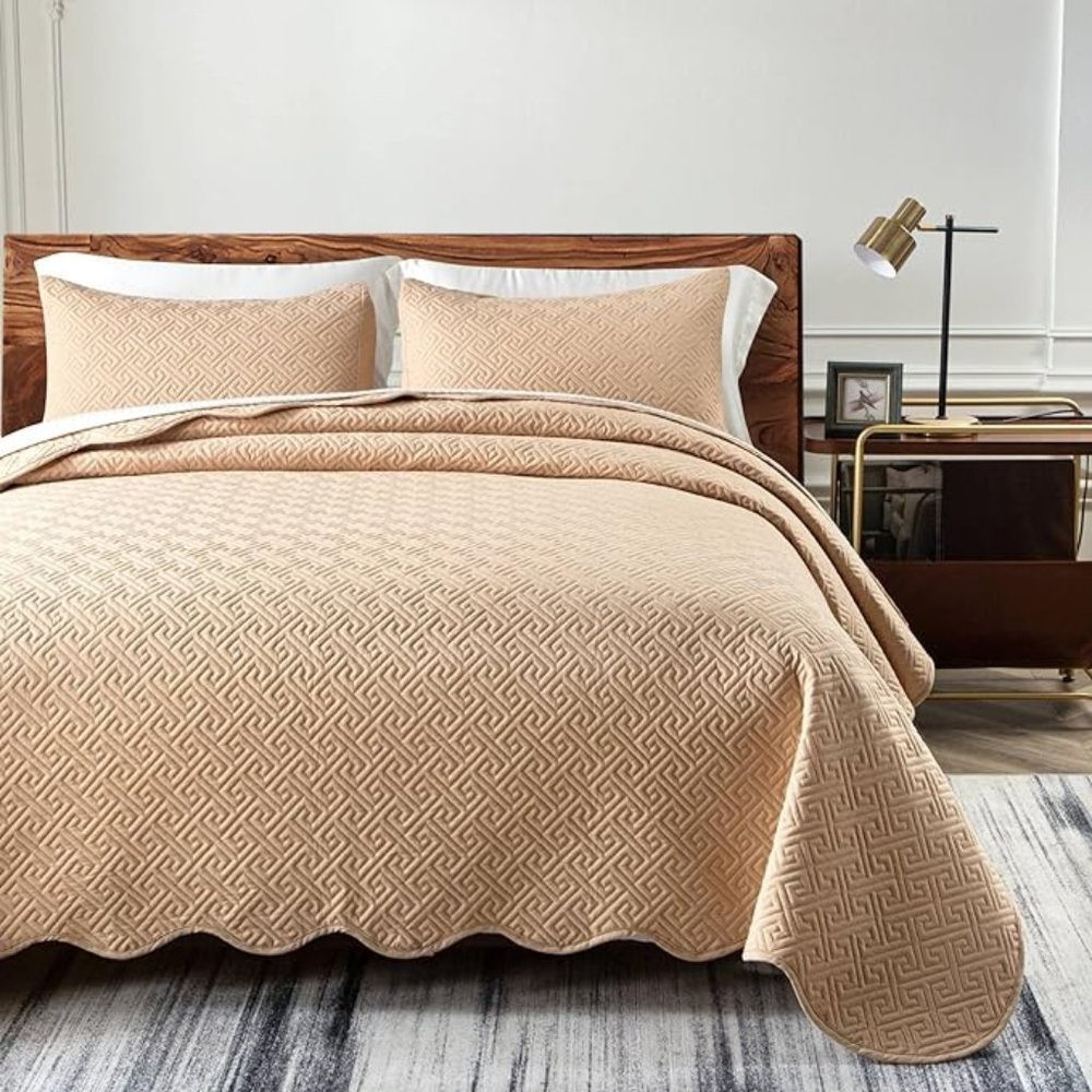 SubcosY Quilt Set King Size Beige 3 Piece, Lightweight Soft Bedspread Labyrinth